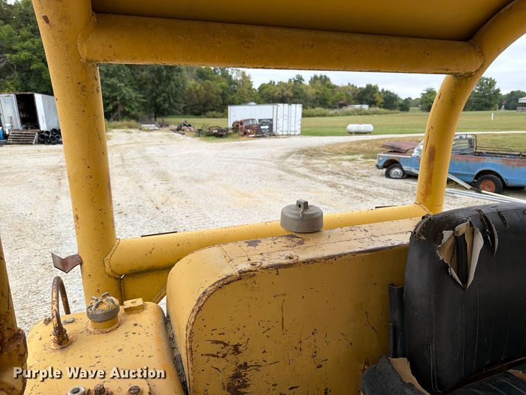 image for item FK3477 1971 Caterpillar D7 dozer