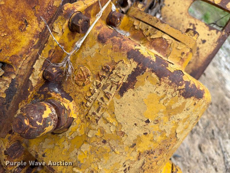 image for item FK3477 1971 Caterpillar D7 dozer