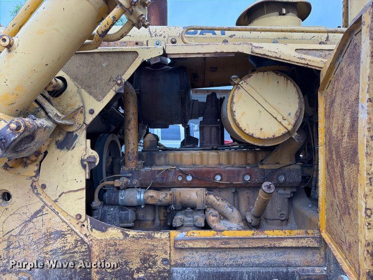 image for item FK3477 1971 Caterpillar D7 dozer