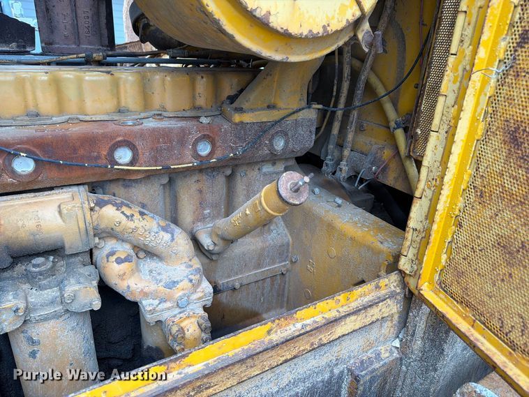 image for item FK3477 1971 Caterpillar D7 dozer