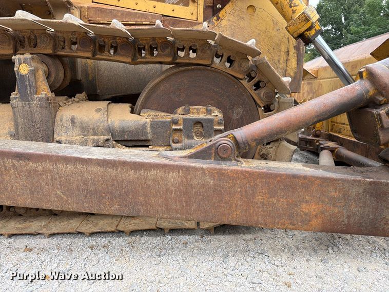 image for item FK3477 1971 Caterpillar D7 dozer