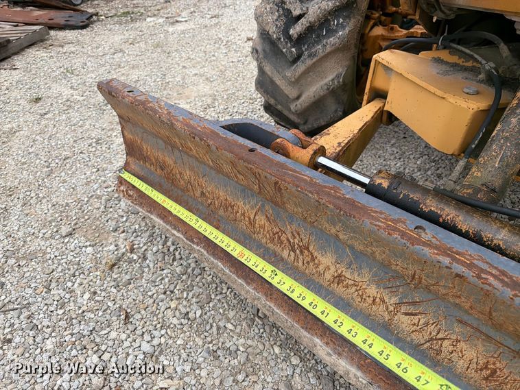image for item FK3478 1996 Case 860 cable plow
