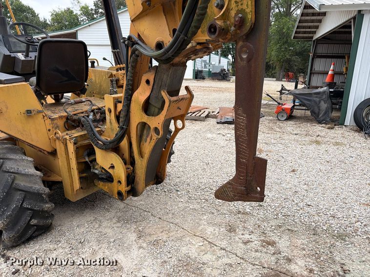 image for item FK3478 1996 Case 860 cable plow