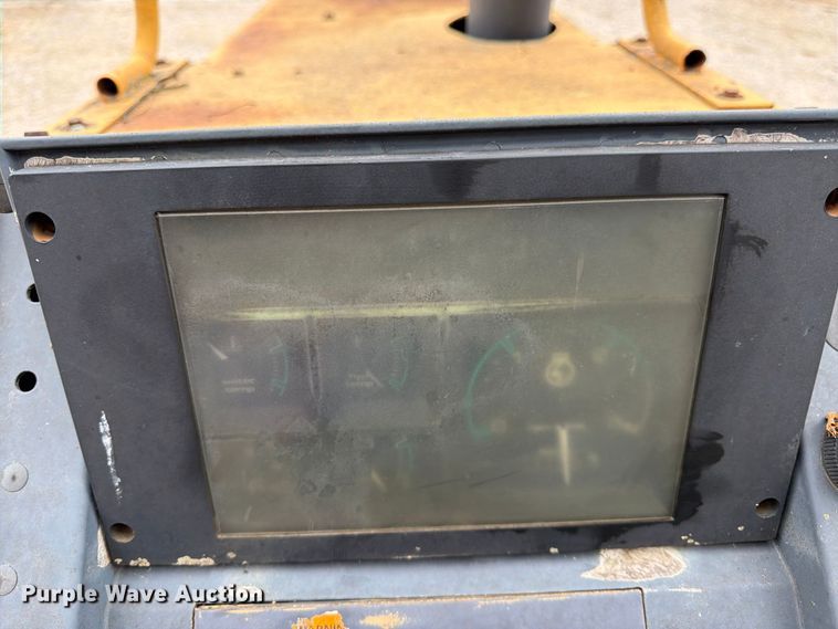 image for item FK3478 1996 Case 860 cable plow
