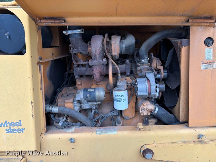 image for item FK3478 1996 Case 860 cable plow