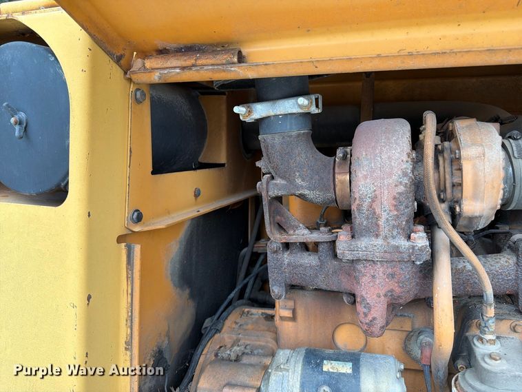 image for item FK3478 1996 Case 860 cable plow