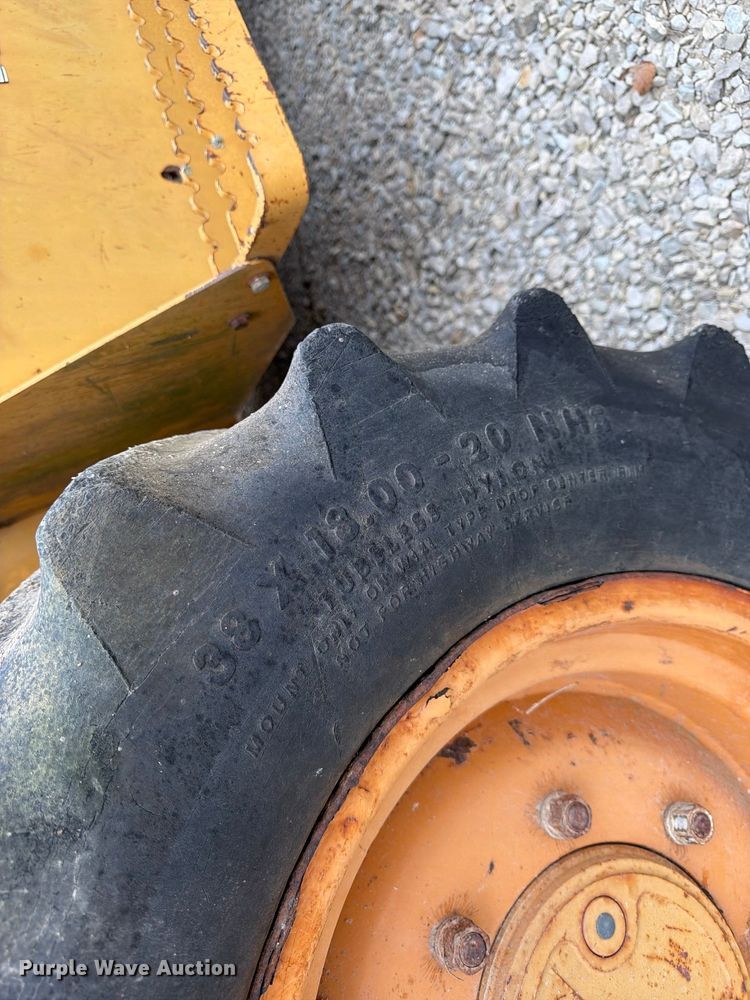image for item FK3478 1996 Case 860 cable plow