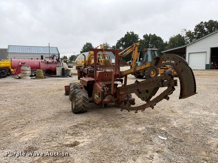 image for item FK3479 1978 Ditch Witch R40DD trencher