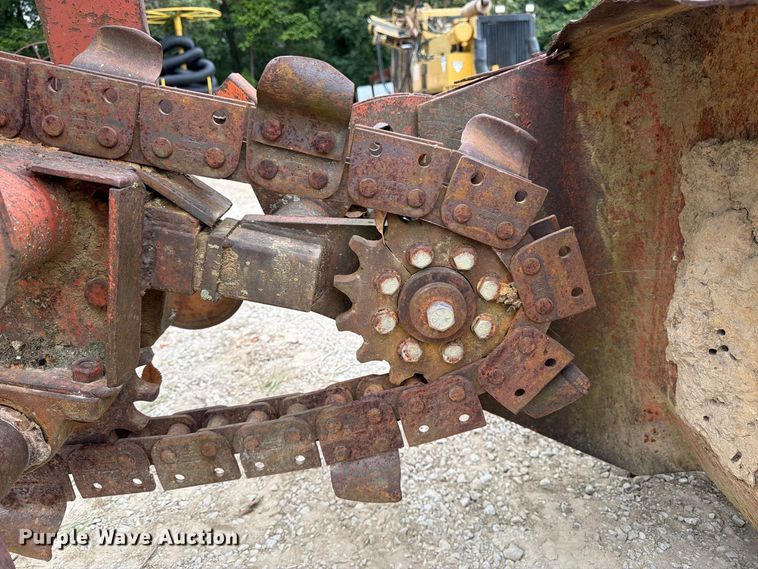 image for item FK3479 1978 Ditch Witch R40DD trencher
