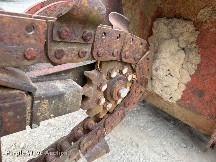 image for item FK3479 1978 Ditch Witch R40DD trencher