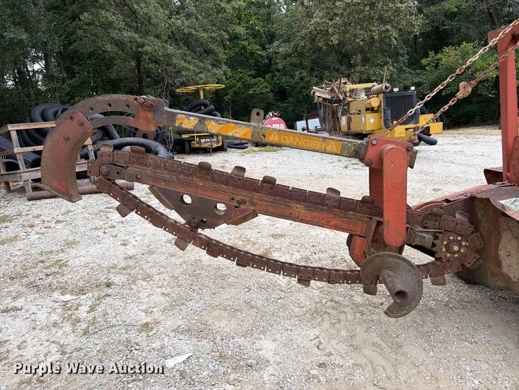 image for item FK3479 1978 Ditch Witch R40DD trencher
