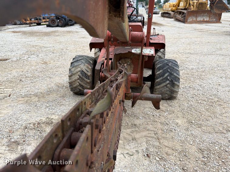 image for item FK3479 1978 Ditch Witch R40DD trencher