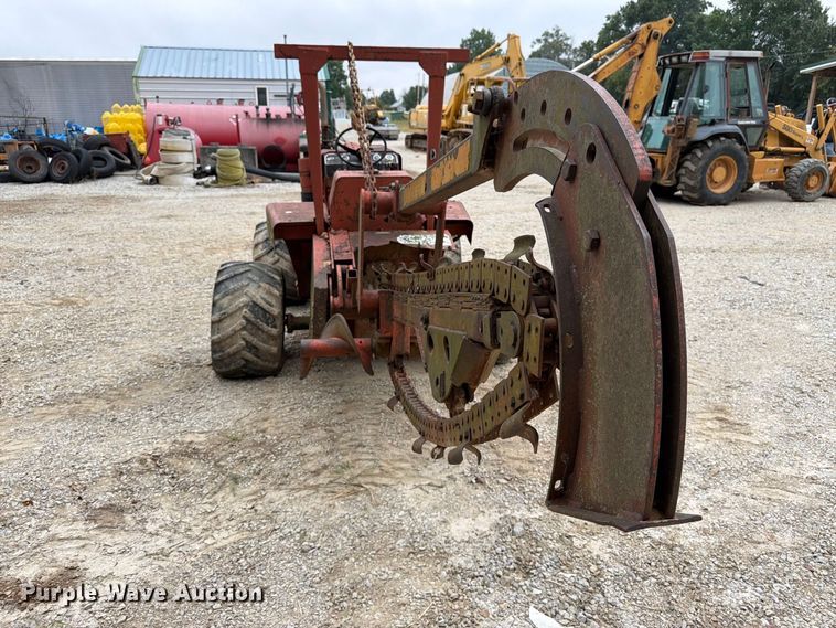 image for item FK3479 1978 Ditch Witch R40DD trencher