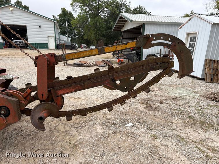 image for item FK3479 1978 Ditch Witch R40DD trencher