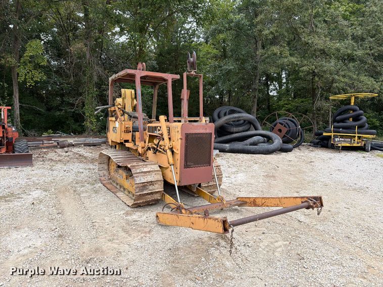 image for item FK3480 1973 Case 475 cable plow