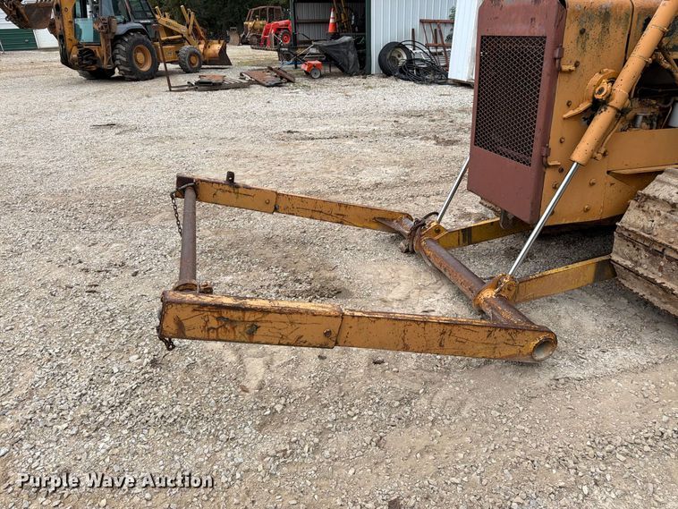 image for item FK3480 1973 Case 475 cable plow