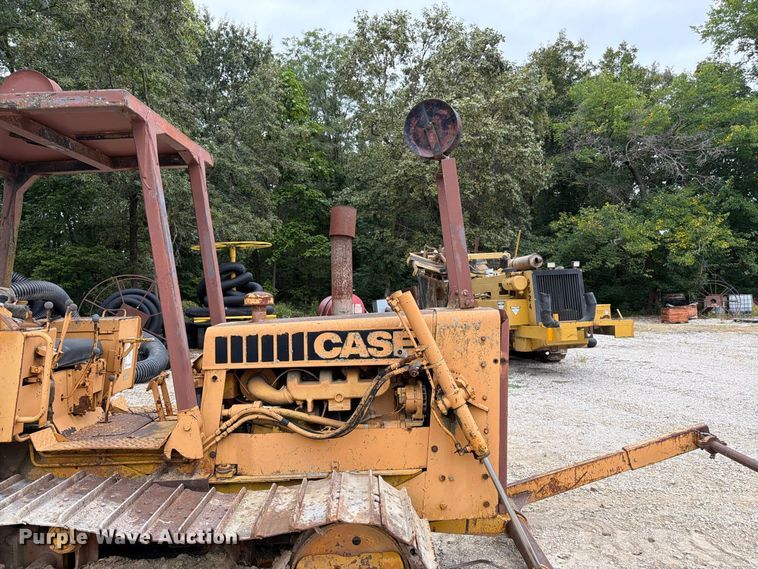 image for item FK3480 1973 Case 475 cable plow
