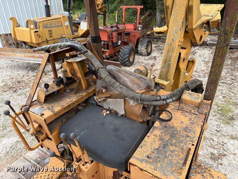 image for item FK3480 1973 Case 475 cable plow