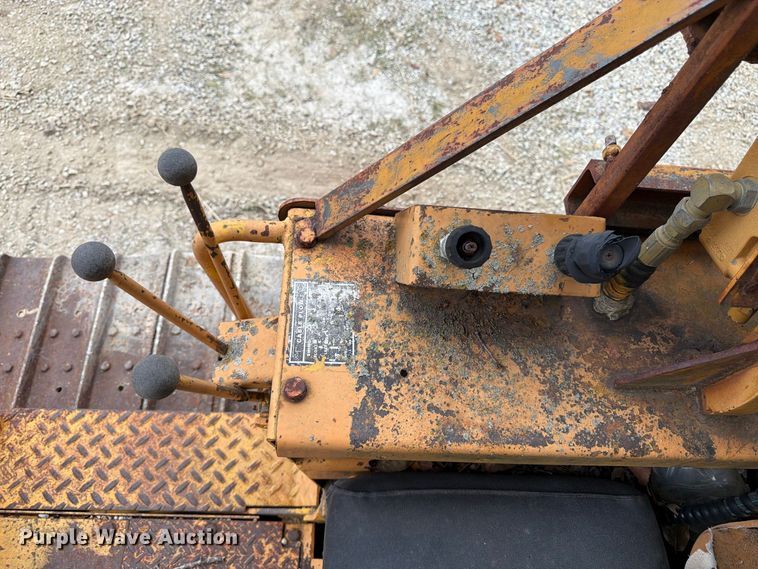 image for item FK3480 1973 Case 475 cable plow