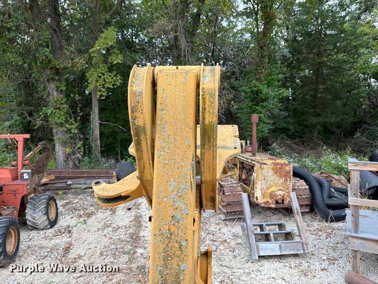 image for item FK3480 1973 Case 475 cable plow