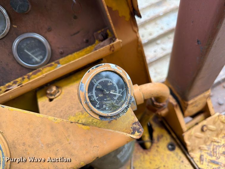 image for item FK3480 1973 Case 475 cable plow