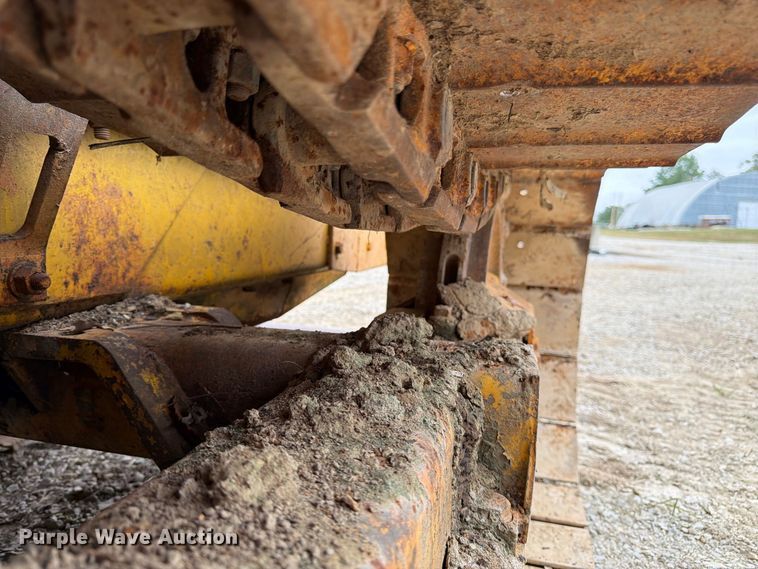 image for item FK3480 1973 Case 475 cable plow