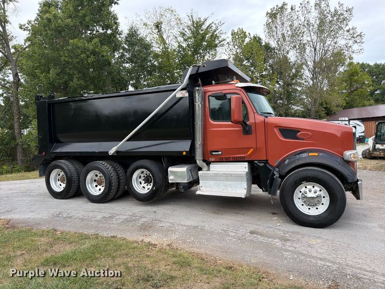 image for item FK3482 2017 Peterbilt 567 