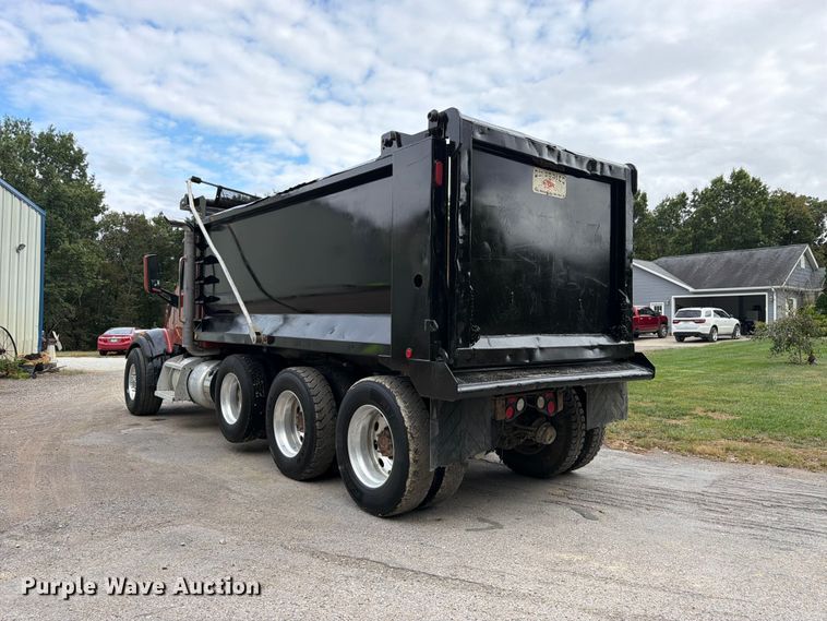 image for item FK3482 2017 Peterbilt 567 