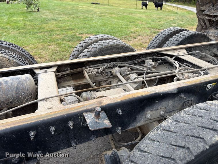 image for item FK3482 2017 Peterbilt 567 