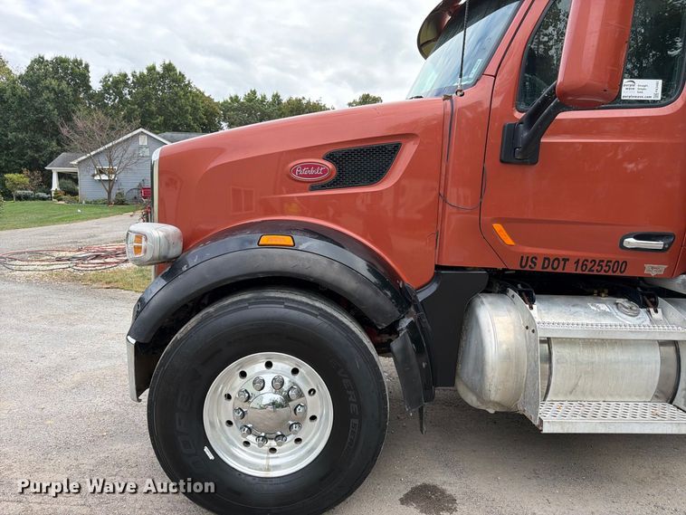 image for item FK3482 2017 Peterbilt 567 