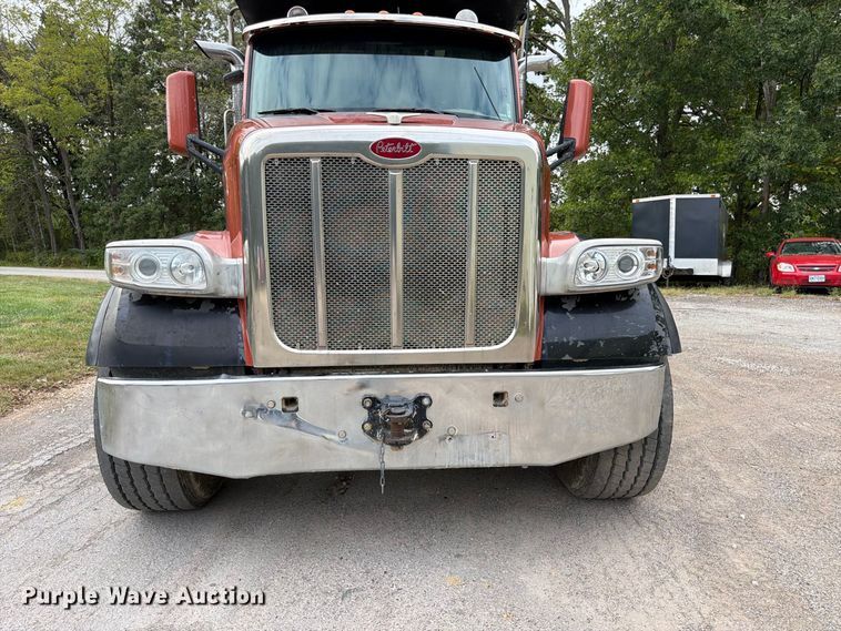 image for item FK3482 2017 Peterbilt 567 