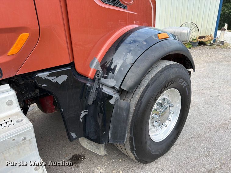 image for item FK3482 2017 Peterbilt 567 