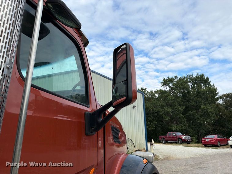 image for item FK3482 2017 Peterbilt 567 