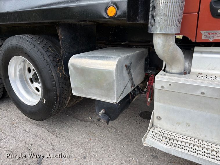 image for item FK3482 2017 Peterbilt 567 