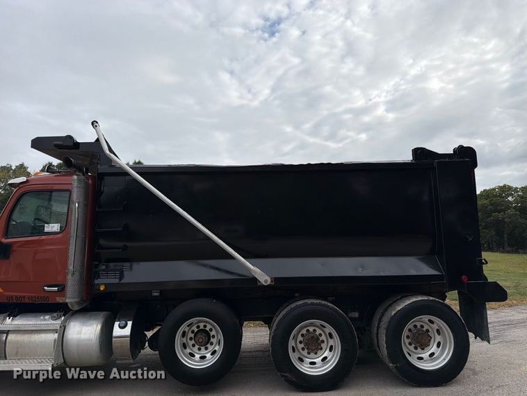 image for item FK3482 2017 Peterbilt 567 