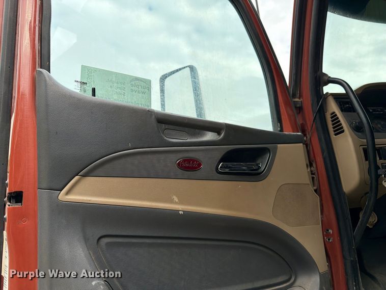 image for item FK3482 2017 Peterbilt 567 
