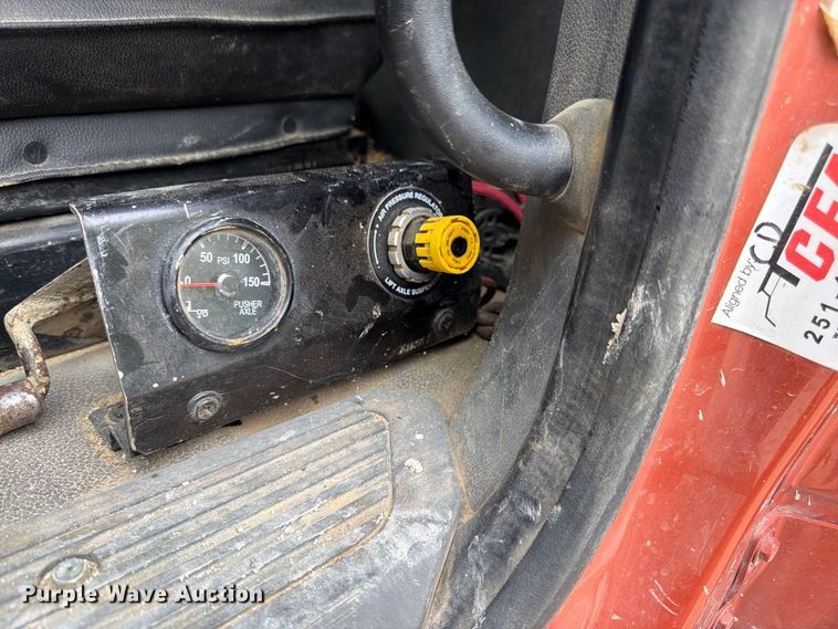image for item FK3482 2017 Peterbilt 567 