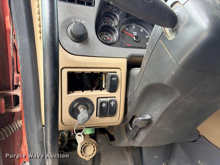 image for item FK3482 2017 Peterbilt 567 