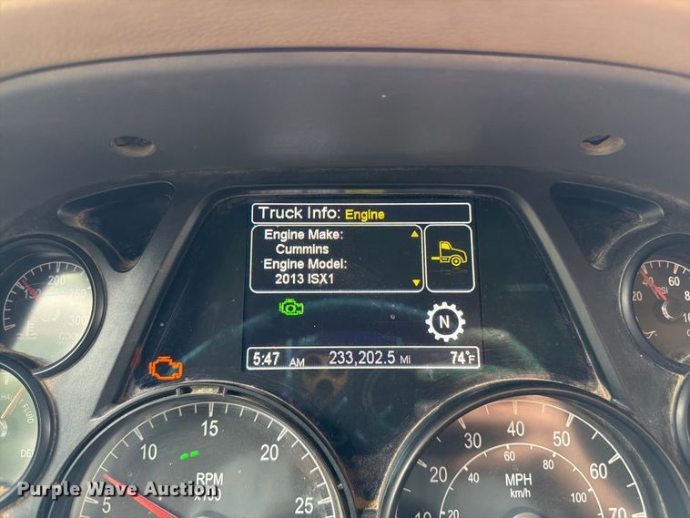 image for item FK3482 2017 Peterbilt 567 