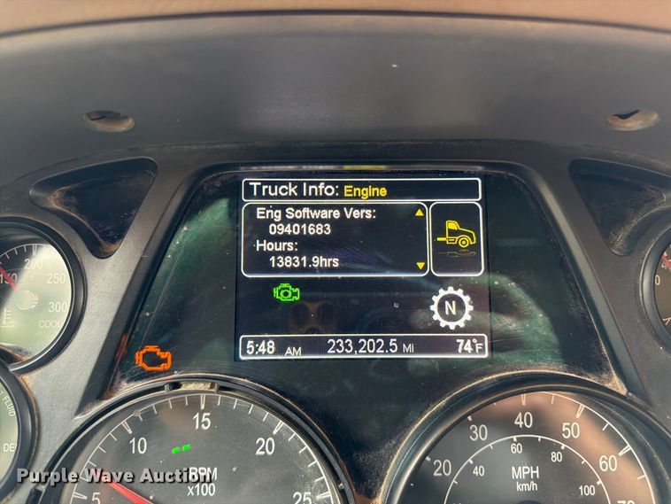 image for item FK3482 2017 Peterbilt 567 