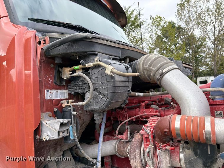image for item FK3482 2017 Peterbilt 567 
