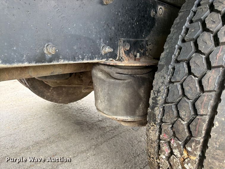 image for item FK3482 2017 Peterbilt 567 