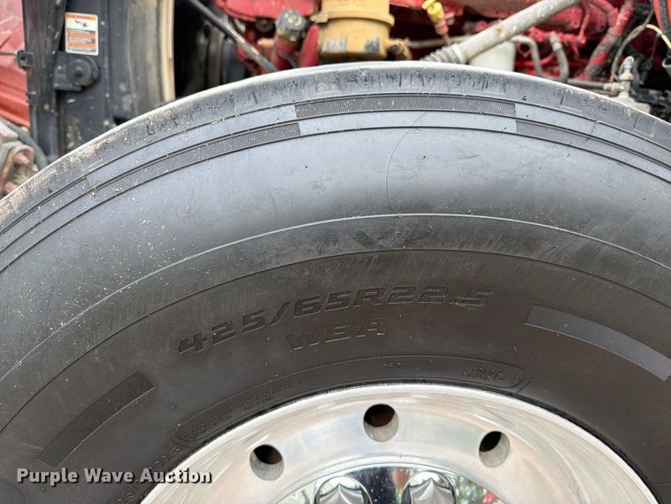 image for item FK3482 2017 Peterbilt 567 