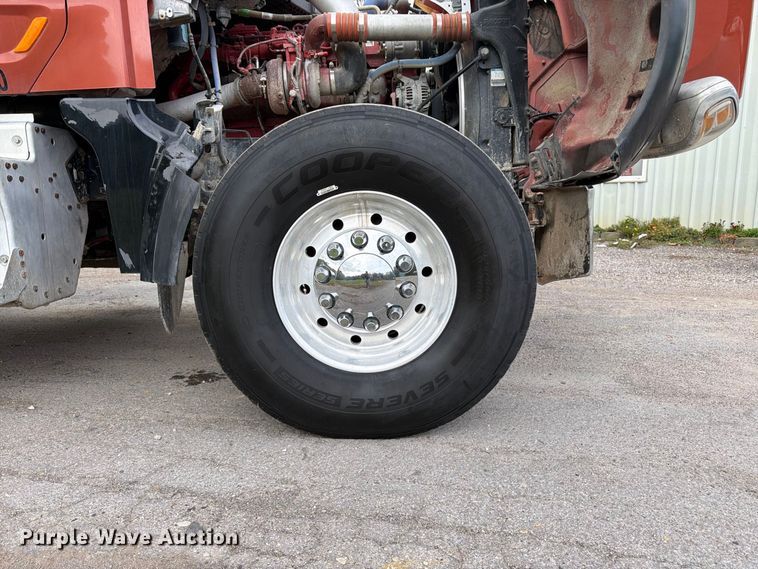 image for item FK3482 2017 Peterbilt 567 