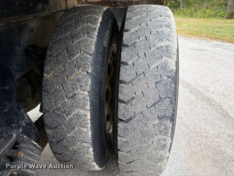 image for item FK3482 2017 Peterbilt 567 