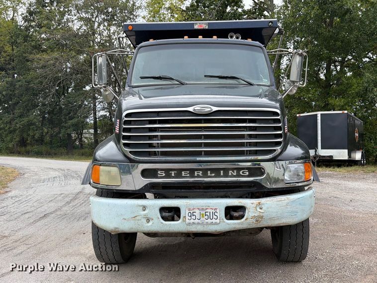 image for item FK3483 2007 Sterling L8500 dump truck