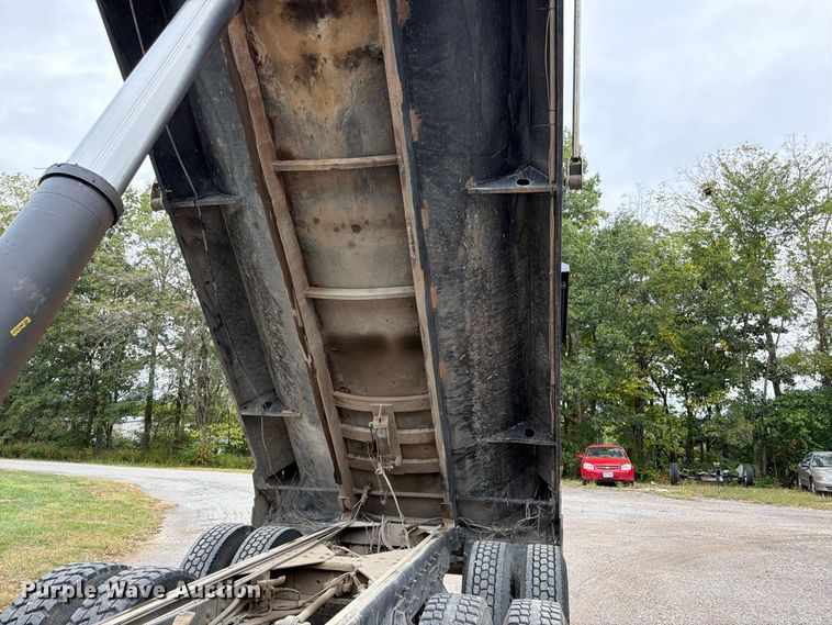 image for item FK3483 2007 Sterling L8500 dump truck