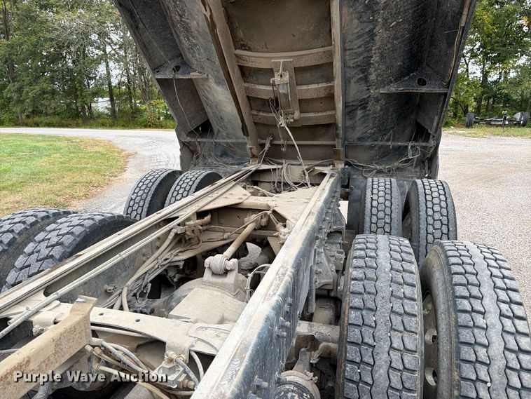 image for item FK3483 2007 Sterling L8500 dump truck