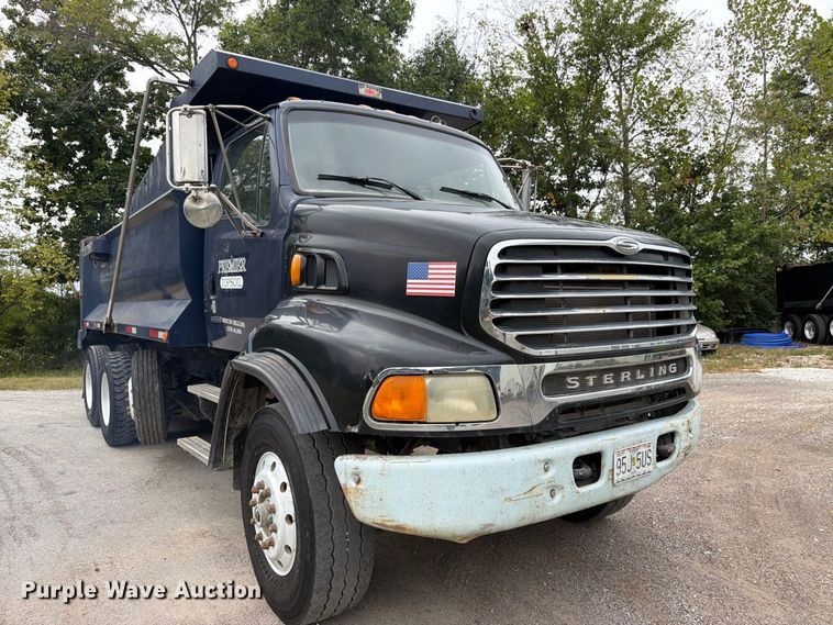 image for item FK3483 2007 Sterling L8500 dump truck