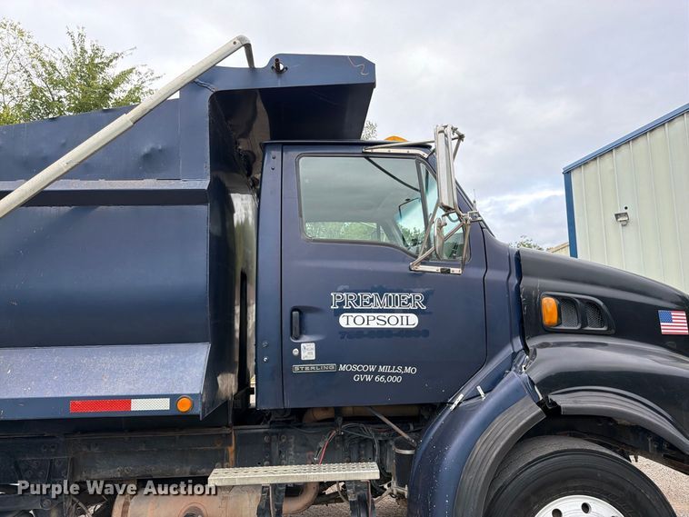image for item FK3483 2007 Sterling L8500 dump truck